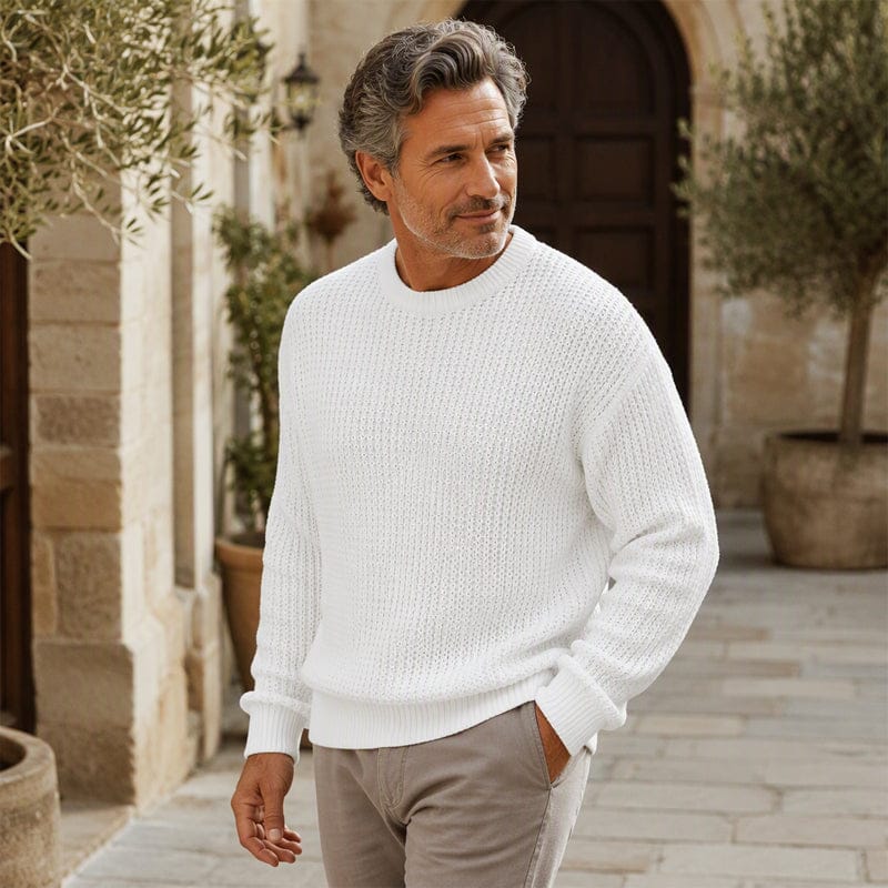 Round neck and long sleeve sweater