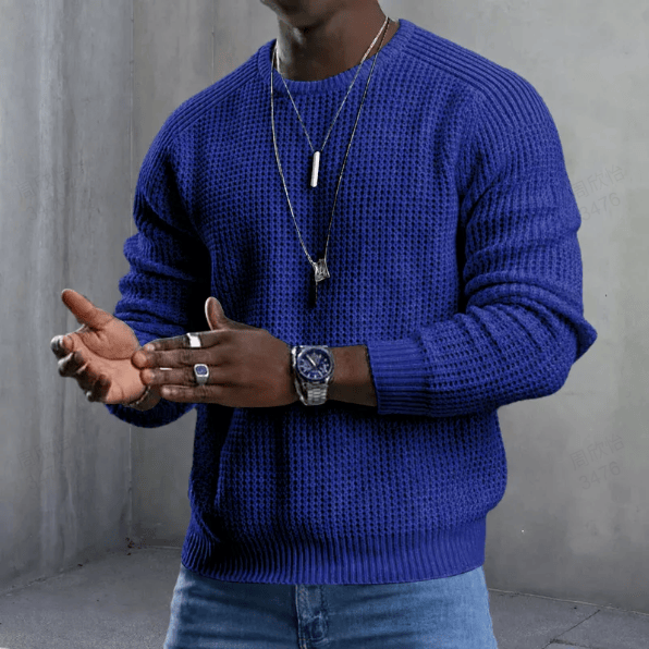 Round neck and long sleeve sweater