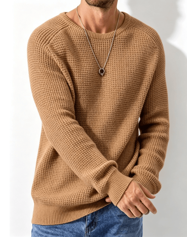 Round neck and long sleeve sweater